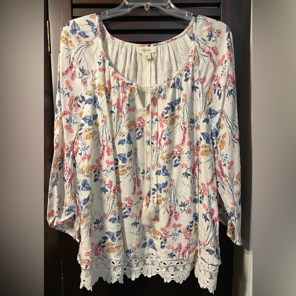 Style & Co Floral Print with Lace Top size L